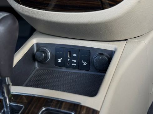 Used 2011 Hyundai Santa Fe Limited w/ Navigation Pkg 4 image 29