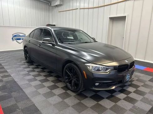 Used 2017 BMW 330i xDrive Sedan image 2