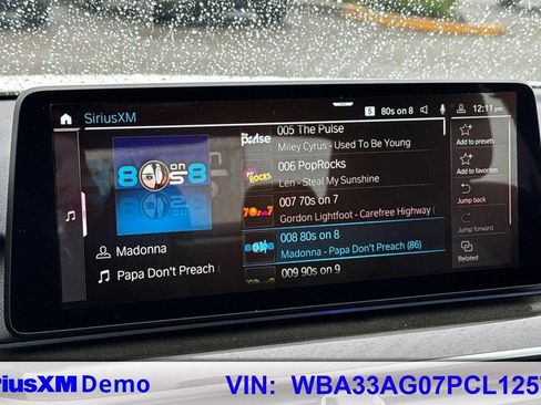 Used 2023 BMW 530e xDrive w/ Premium Package image 27