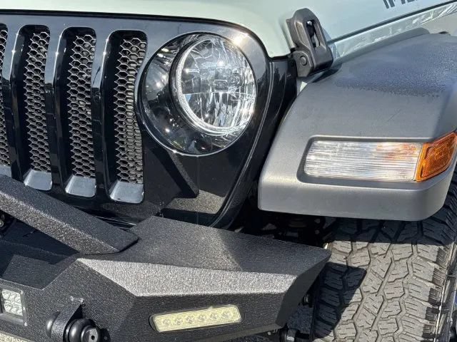 Used 2023 Jeep Wrangler Sport AWD/4WD image 10