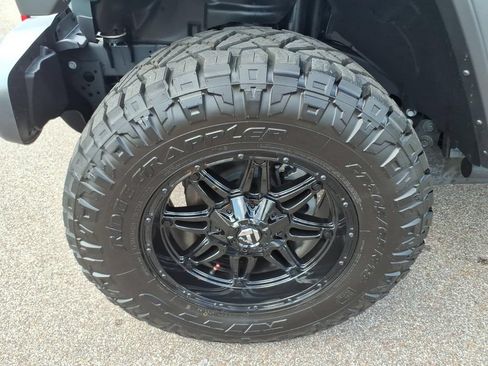 Used 2026 Jeep Wrangler Unlimited Rubicon AWD/4WD image 9