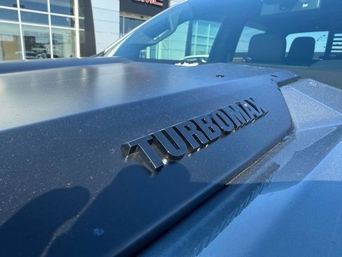 Used 2025 Chevrolet Colorado ZR2 w/ Technology Package image 10