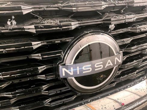 Used 2023 Nissan Rogue Platinum image 29