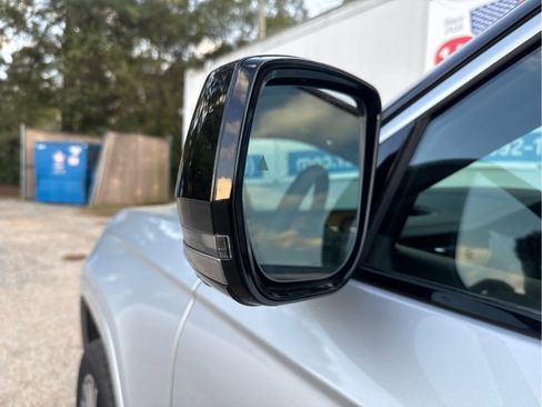 Used 2025 Jeep Grand Cherokee L Summit image 17