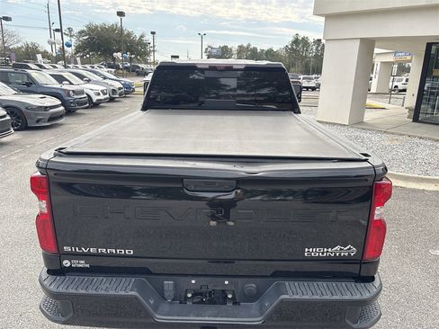 Used 2023 Chevrolet Silverado 2500 High Country w/ Z71 Off-Road Package image 24