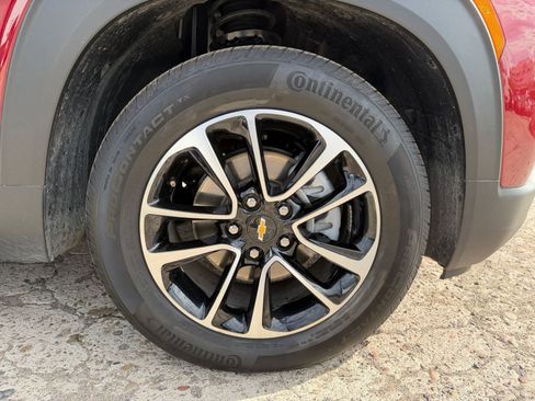Used 2025 Chevrolet TrailBlazer LT image 28