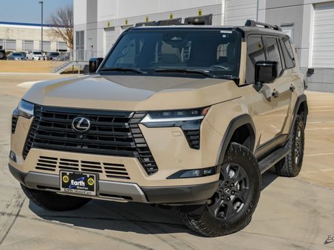 Used 2025 Lexus GX 550 550 Overtrail+ Mark Levinson A w/ Accessory Package (CT) image 5