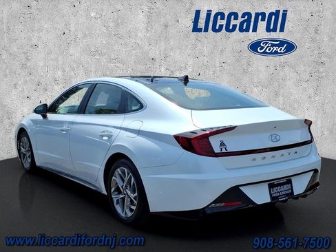 Used 2021 Hyundai Sonata SEL w/ Convenience Package FWD image 4