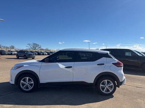 Certified 2024 Nissan Kicks S image 7