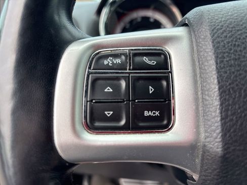 Used 2019 Dodge Grand Caravan GT FWD image 23