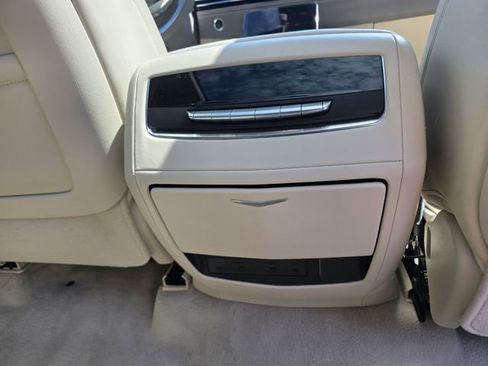 Used 2025 Cadillac Escalade Premium Luxury Platinum AWD/4WD image 16