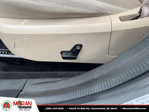 Used 2013 Dodge Avenger SE FWD image 18