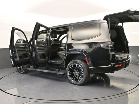 Used 2024 Jeep Grand Wagoneer Series III w/ Quick Order Packagew 28T image 97