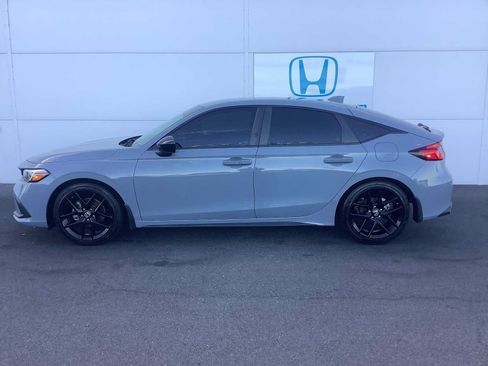 Used 2023 Honda Civic Sport image 2