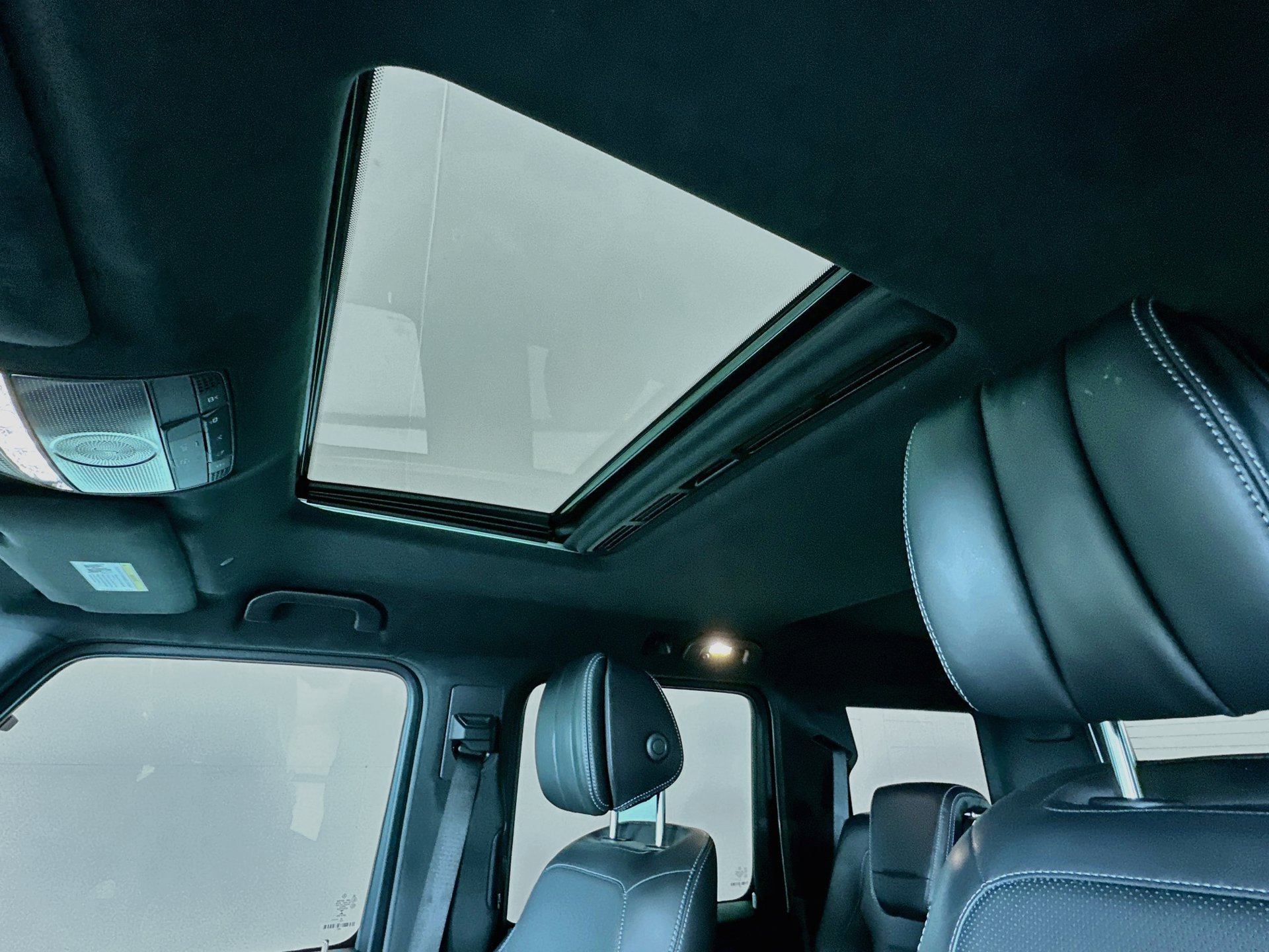 Used 2022 Mercedes-Benz G 550 image 24