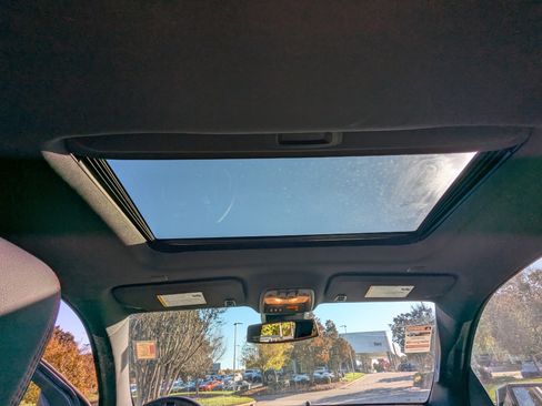 Used 2023 GMC Canyon AT4X image 13