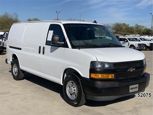 Used 2022 Chevrolet Express 2500 w/ Driver Convenience Package image 3