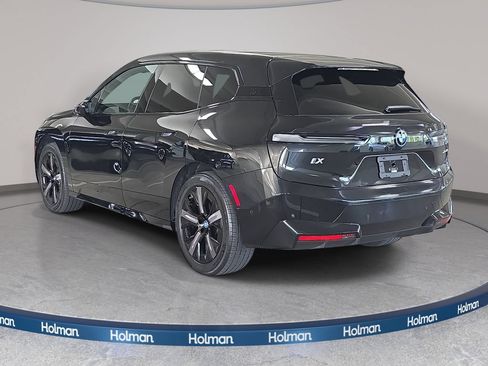 Used 2024 BMW iX xDrive50 w/ Sport Package AWD/4WD image 9