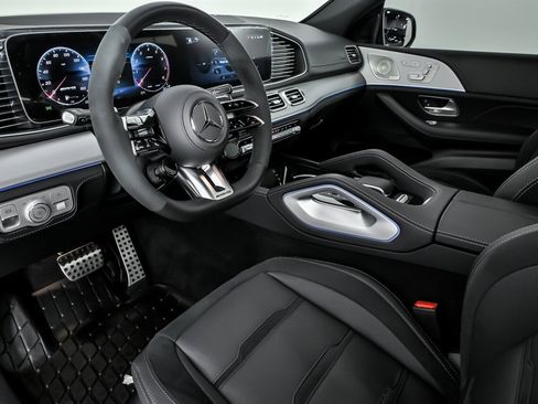 Used 2025 Mercedes-Benz GLE 53 AMG 4MATIC Coupe image 21