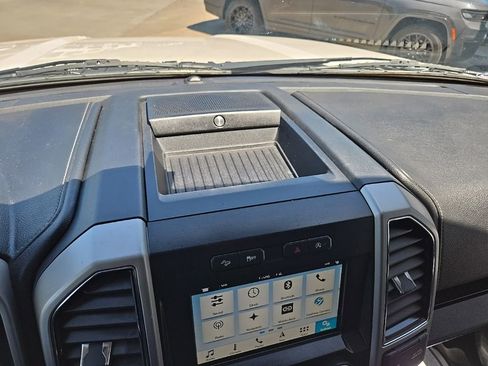 Used 2019 Ford F150 Lariat w/ Equipment Group 502A Luxury AWD/4WD image 82