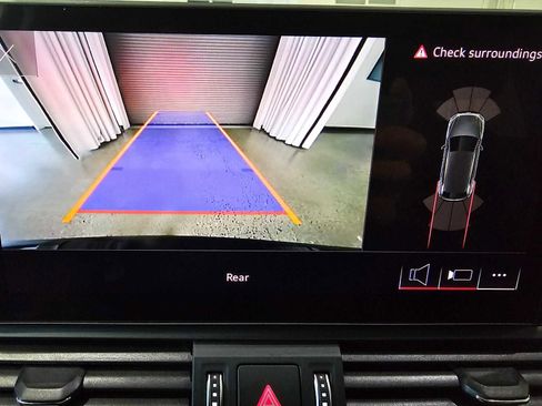 Used 2023 Audi Q5 2.0T Premium w/ Convenience Package image 25