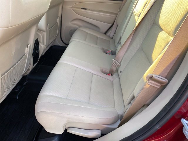Used 2019 Jeep Grand Cherokee Laredo AWD/4WD image 28