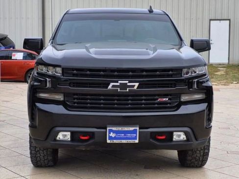 Used 2020 Chevrolet Silverado 1500 LT Trail Boss image 2