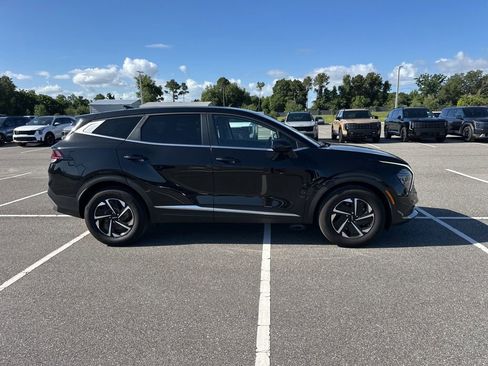 Certified 2025 Kia Sportage LX FWD image 4