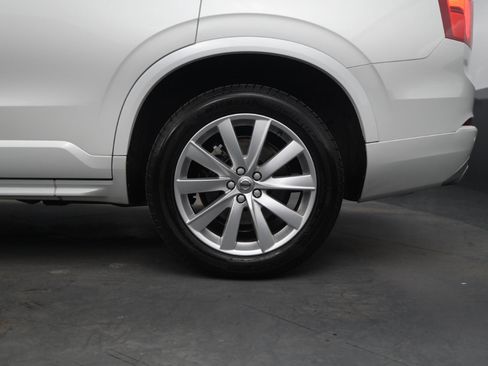 Used 2017 Volvo XC90 T5 Momentum w/ Momentum Plus Package image 14