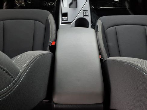 Certified 2025 Subaru Crosstrek 2.0i Premium image 33