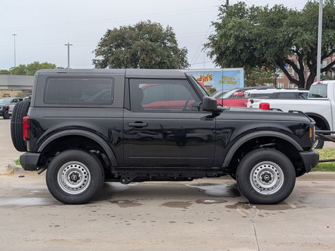 New 2025 Ford Bronco 2-Door image 3