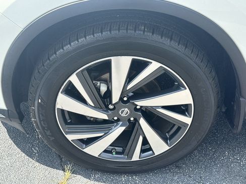Used 2018 Nissan Murano Platinum w/ Cargo Package FWD image 11