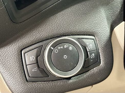 Used 2018 Ford Escape SE w/ SE Sync 3 Package FWD image 7
