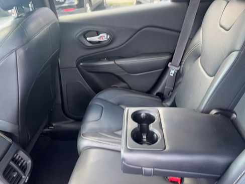 Used 2015 Jeep Cherokee Limited w/ Luxury Group AWD/4WD image 14