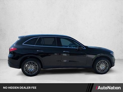 Used 2023 Mercedes-Benz GLC 300 image 1