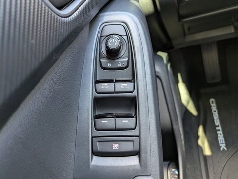 Certified 2025 Subaru Crosstrek 2.0i Premium image 21