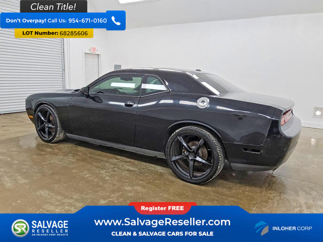 Used 2012 Dodge Challenger SXT Plus RWD image 3