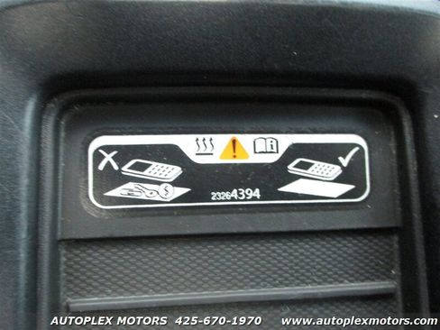 Used 2018 Chevrolet Suburban Premier image 38