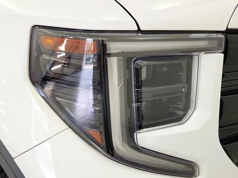 Used 2023 GMC Sierra 1500 Elevation AWD/4WD image 32