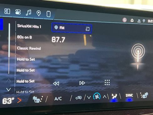 New 2026 Chevrolet Traverse Z71 w/ Enhanced Driving Package AWD/4WD image 19