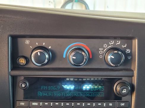 Used 2025 GMC Savana 2500 w/ Driver Convenience Package RWD image 22