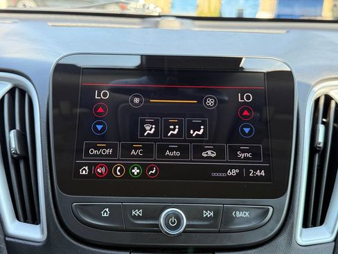 Used 2024 Chevrolet Malibu LT FWD image 16