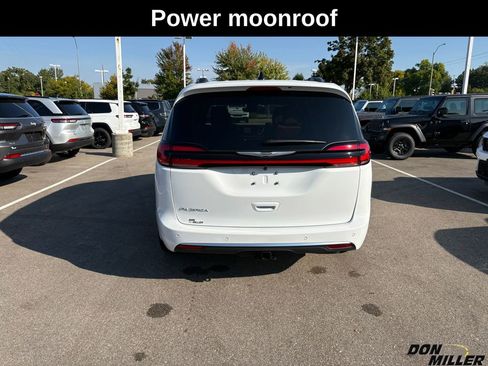 New 2026 Chrysler Pacifica Pinnacle w/ Trailer Tow Group image 6