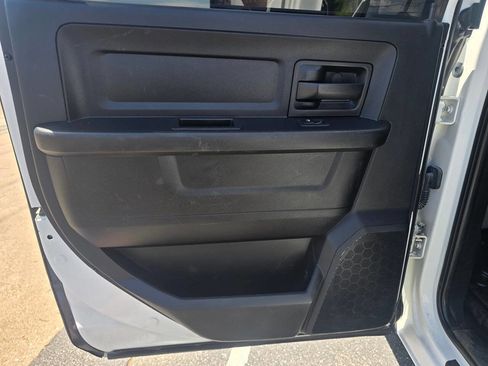 Used 2014 RAM 2500 Tradesman w/ Chrome Appearance Group image 16