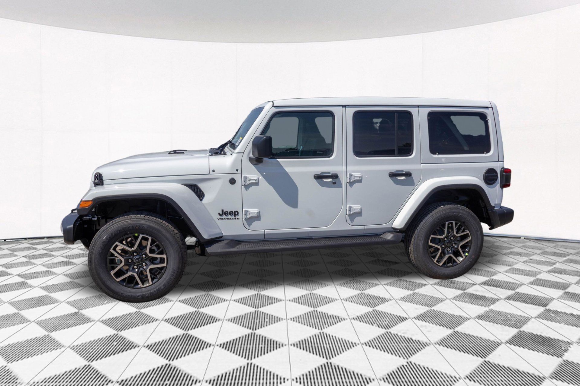 New 2027 Jeep Wrangler Unlimited Sahara AWD/4WD image 8