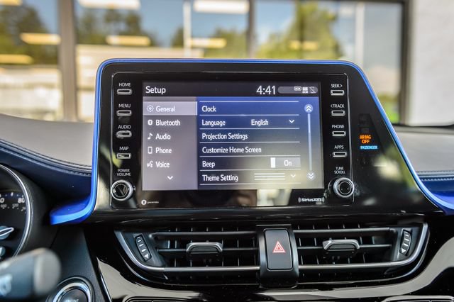 Used 2020 Toyota C-HR XLE FWD image 22