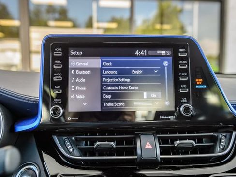 Used 2020 Toyota C-HR XLE FWD image 22
