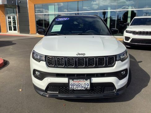 Used 2024 Jeep Compass Latitude w/ Convenience Group image 4