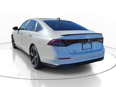 Used 2025 Honda Accord Sport image 5