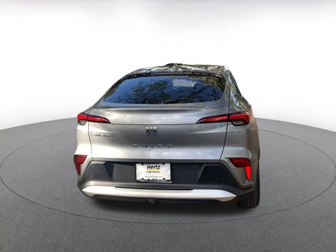 Used 2025 Buick Envista Preferred image 6